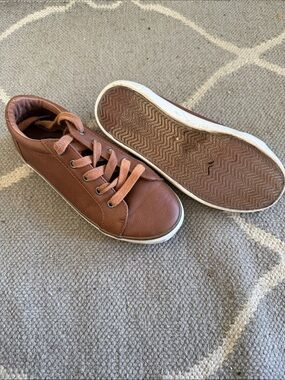 1901 Brown Kids Dress Sneakers